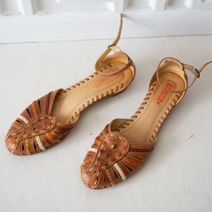 Pikolinos leather women ankle strap shoes size 40